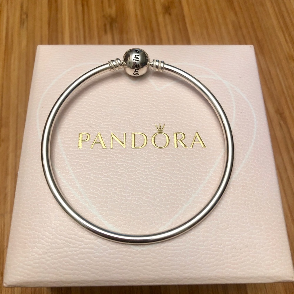 Pandora ‘One in a Million’ Bangle